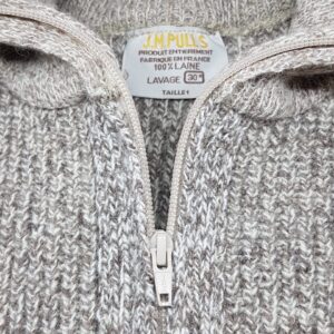 détail du col camionneur